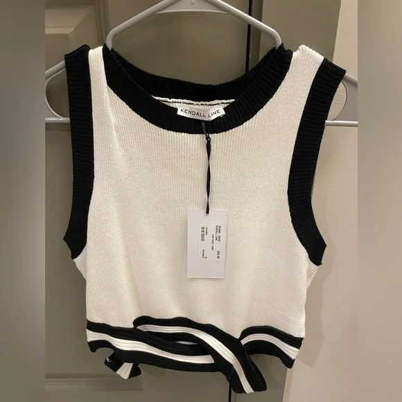 Kendall Lane Asymmetric Twist Top - Picture 1 of 4